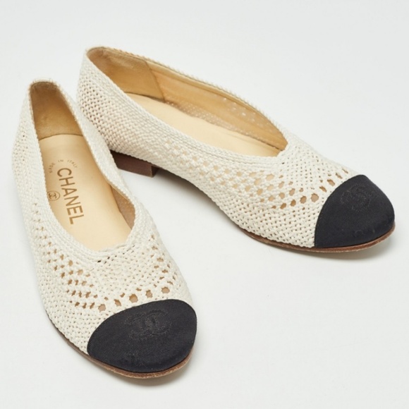 CHANEL Woven Raffia Two Tone Ballerina Flats Size 38.5 - Picture 3 of 9